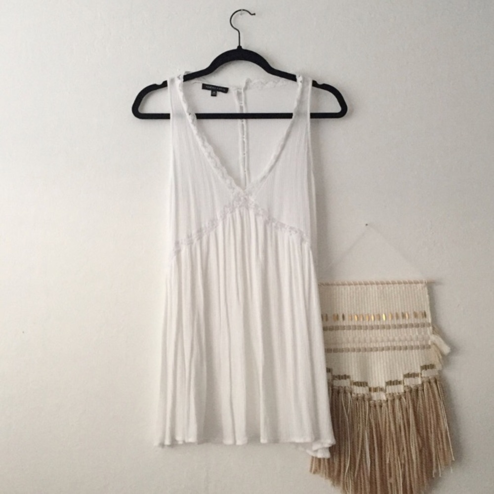 Kendal and Kylie white lace tunic